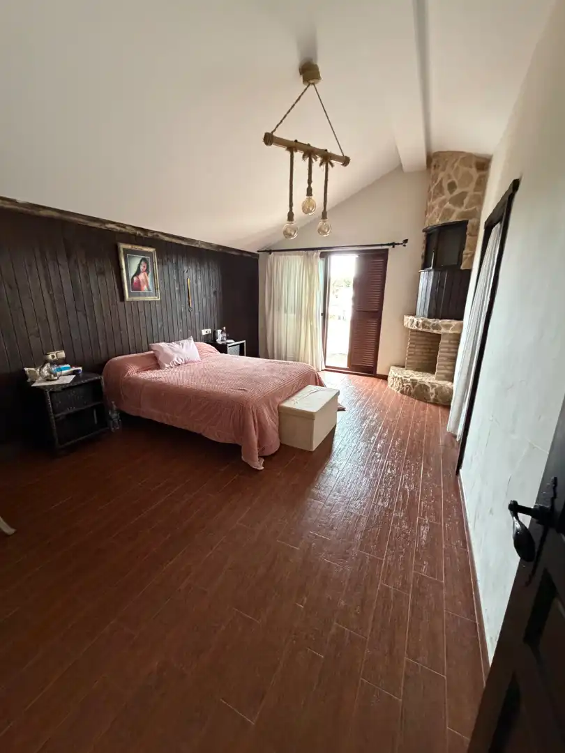 Dormitori de Casa o xalet en venda en Chiclana de la Frontera amb Calefacció, Jardí privat i Terrassa