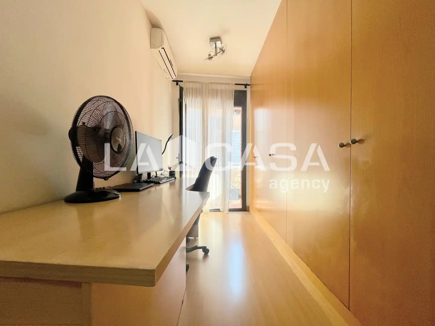 Dúplex en venta en Badalona con Calefacción, Piscina y Balcón