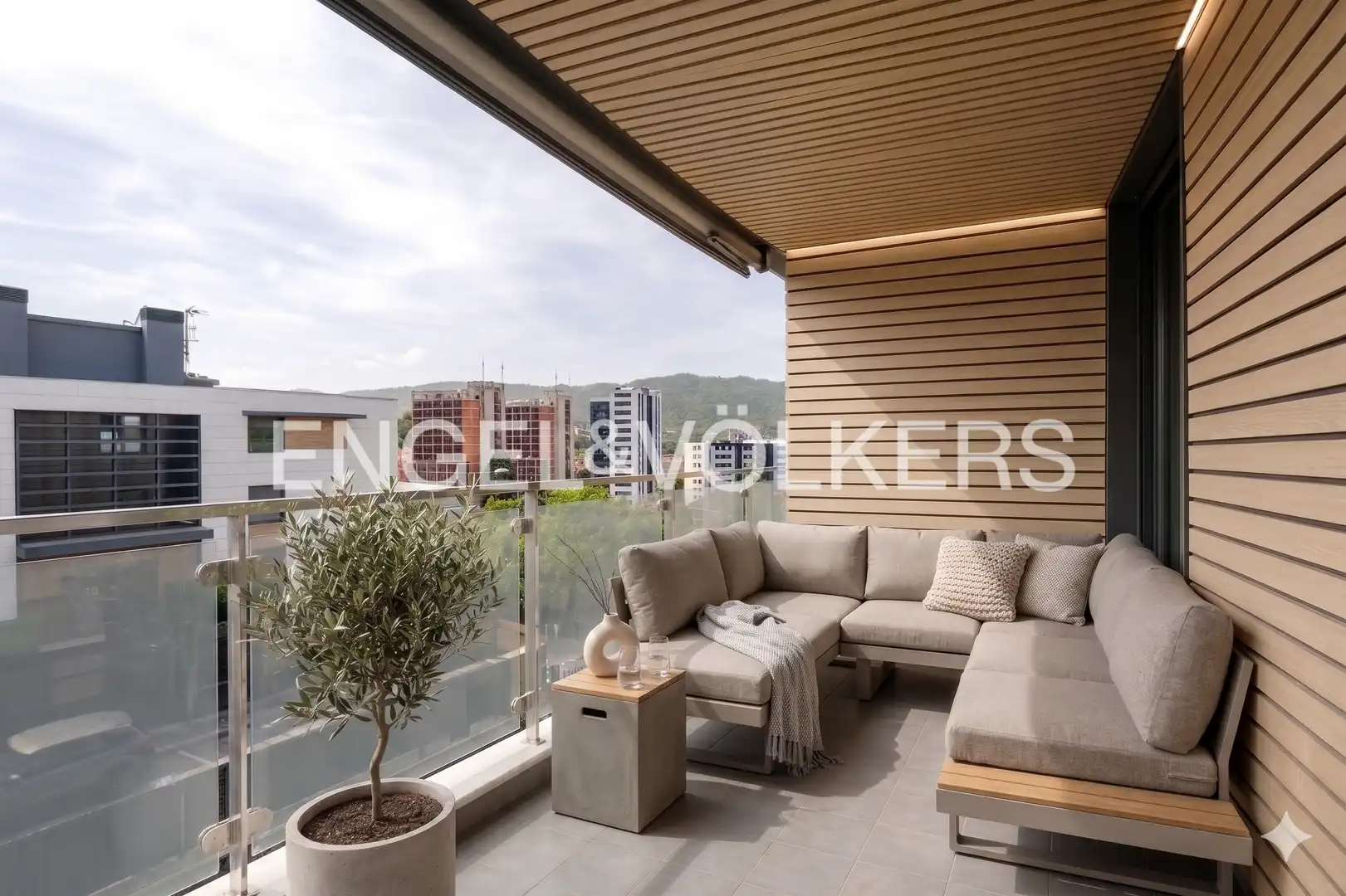 Terraza de Piso en venta en Donostia - San Sebastián  con Calefacción, Terraza y Piscina