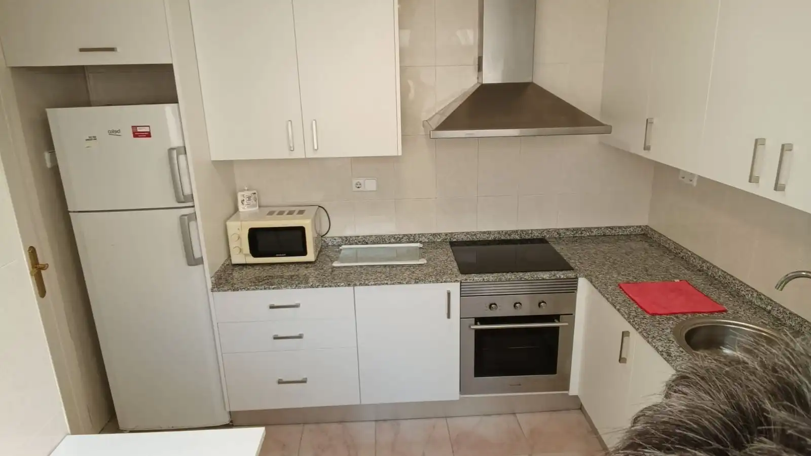 Cuina de Pis de lloguer en Murcia amb Aire condicionat, Calefacció i Moblat