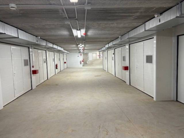 Garaje en Alquiler en Calle Gutiérrez de la Gandara, 16 en Llanes pueblo