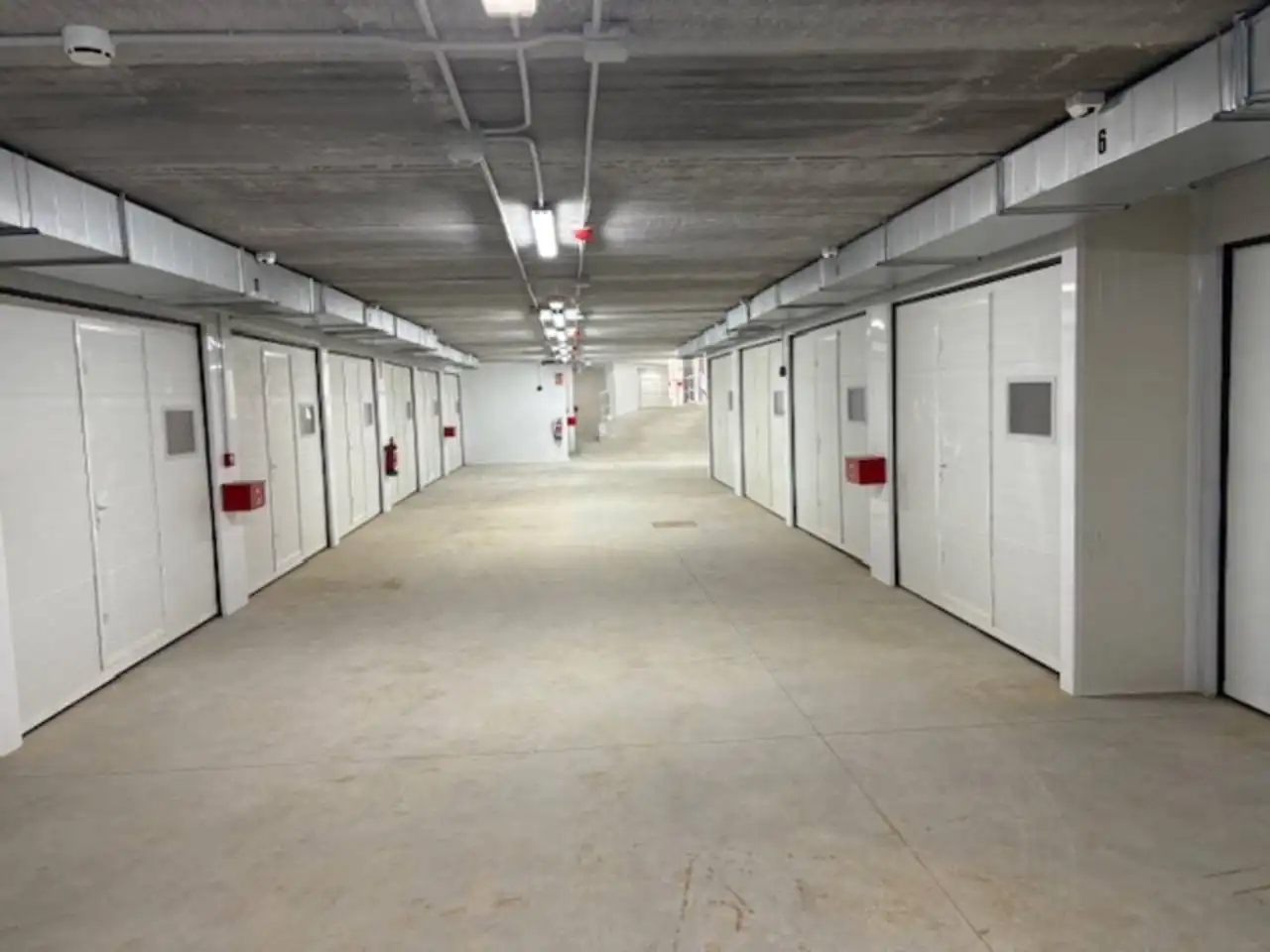 Parkplatz von Garage zur Miete in Llanes