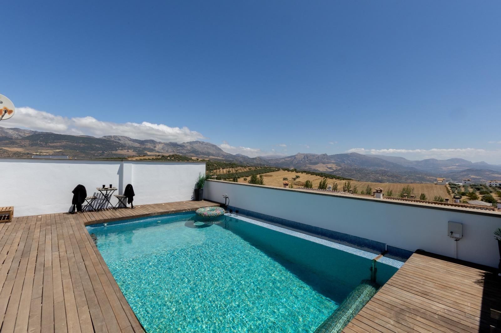 Piscina de Casa o xalet en venda en Colmenar amb Aire condicionat, Calefacció i Terrassa
