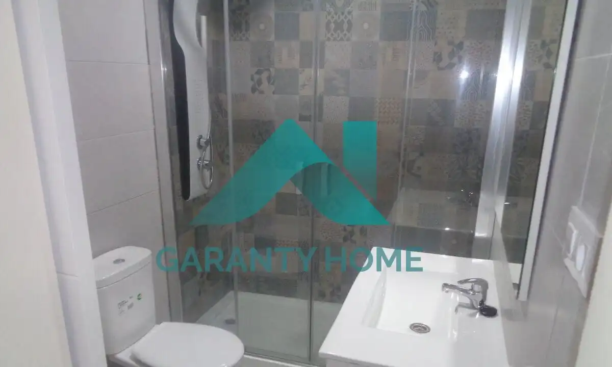 Baño de Apartamento en venta en Cáceres con Aire acondicionado, Calefacción y Amueblado
