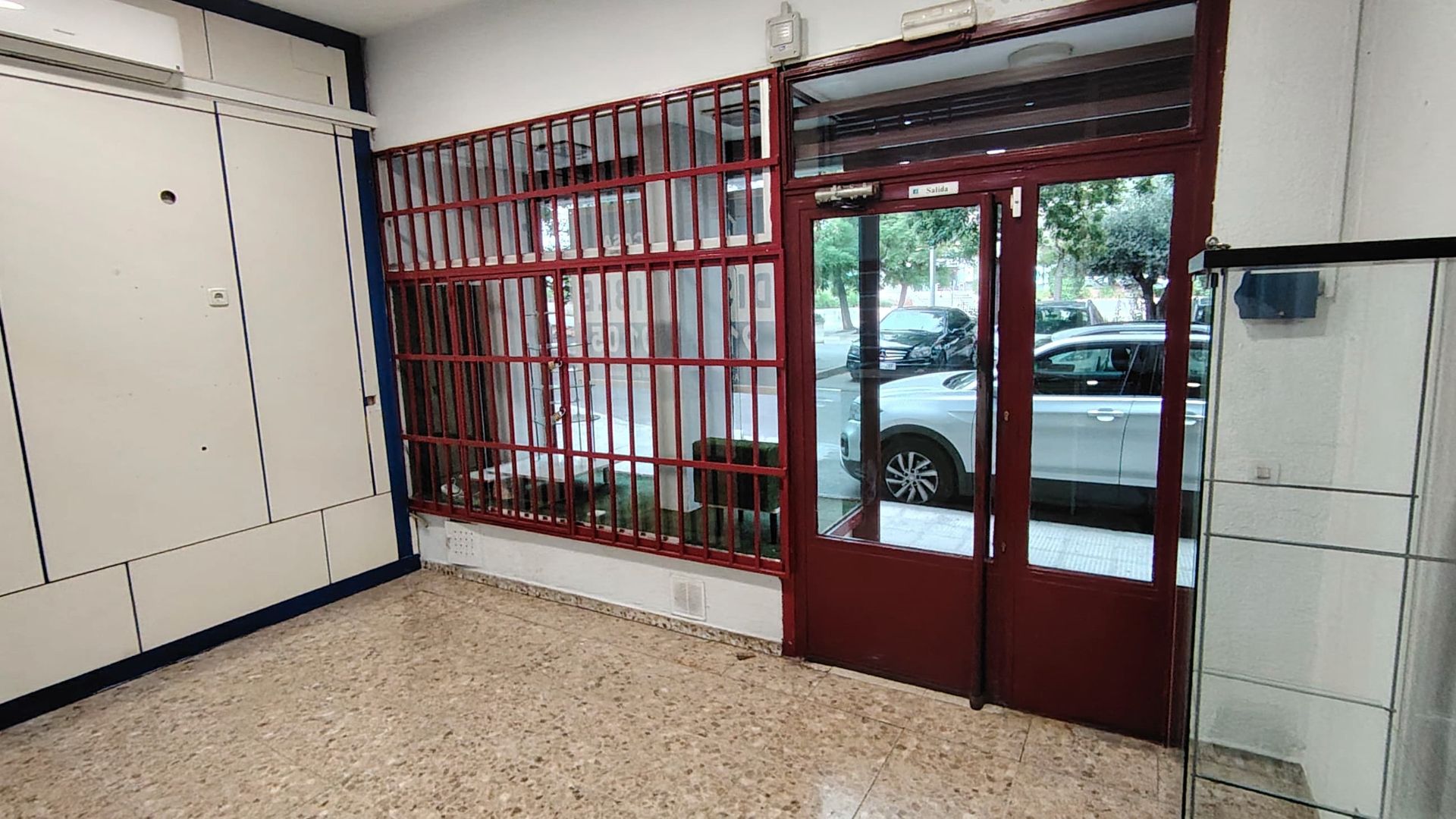 Premises for sale in Coslada  with Air Conditioner