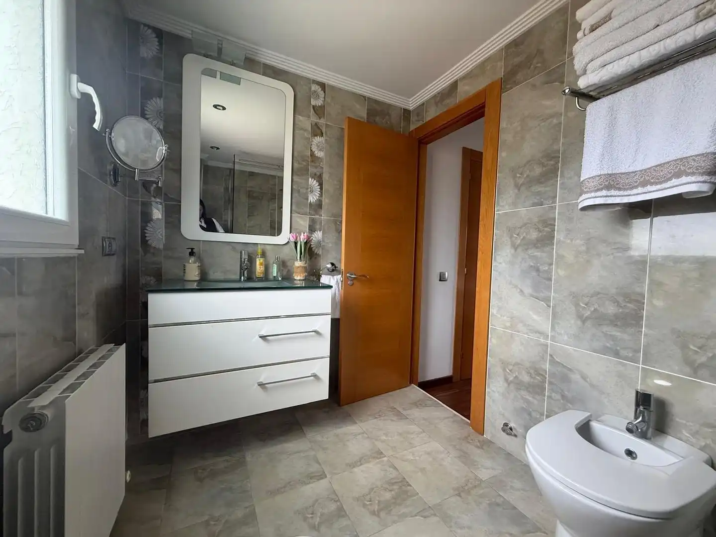 Baño de Casa o chalet en venta en Gijón  con Calefacción, Terraza y Piscina