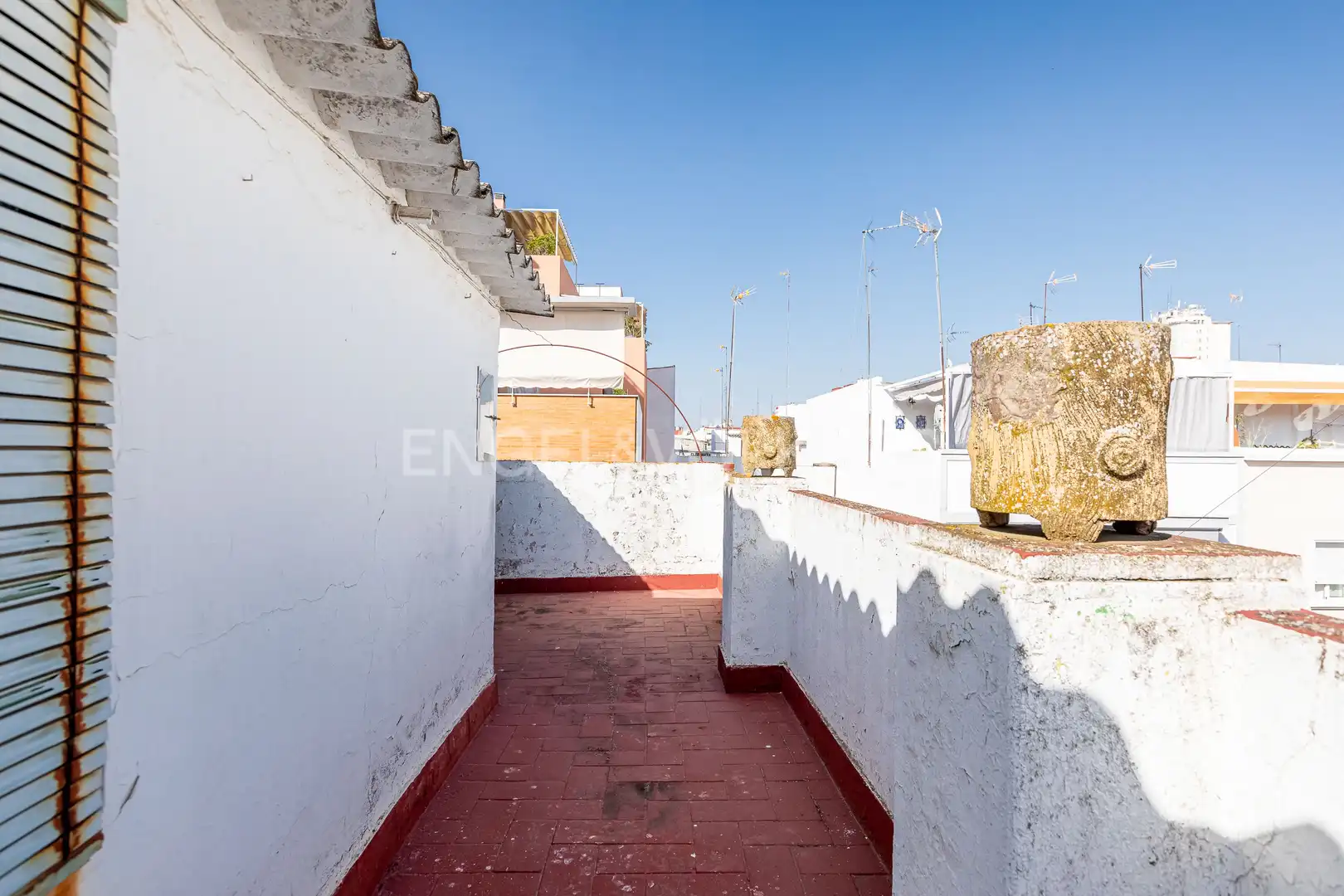 Exterior view of Houses for sale in Sevilla  with Heating, Terrace and Balcony