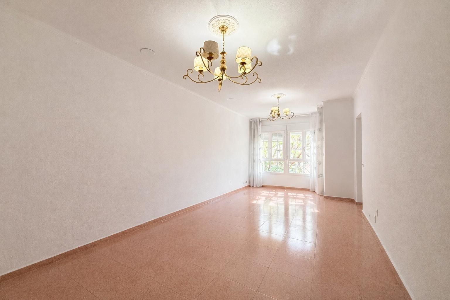 Piso en venta en Roquetas de Mar con Aire acondicionado y Balcón