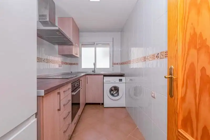 Cocina de Piso en venta en La Zubia con Amueblado