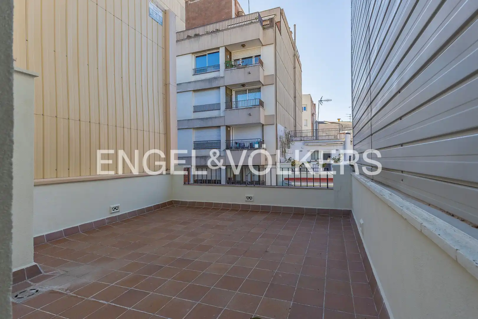 Terrassa de Casa adosada en venda en Terrassa amb Aire condicionat, Calefacció i Jardí privat