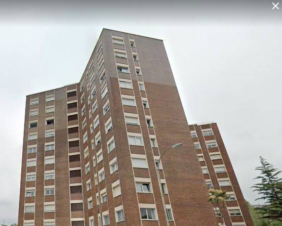 Local comercial en Venta en Calle Martinete en Llaranes