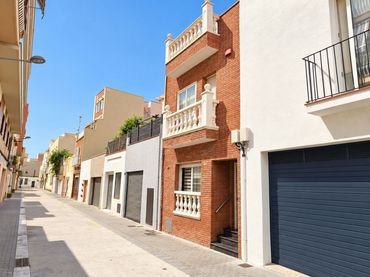 Reihenhaus zum Verkauf in Carrer de Francesc Planas i Casals 69