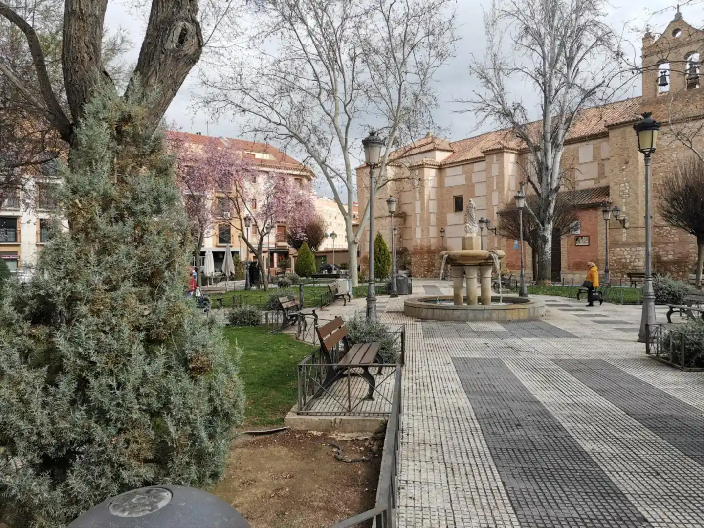 Vista exterior de Dúplex en venda en Ciudad Real Capital amb Aire condicionat i Balcó