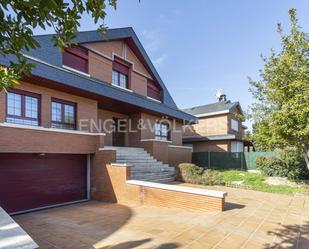 Vista exterior de Casa o xalet de lloguer en Pozuelo de Alarcón amb Terrassa