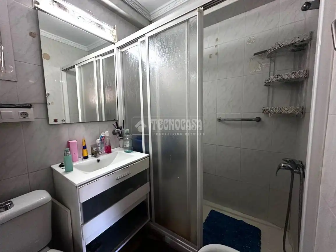 Bathroom of Flat for sale in Málaga