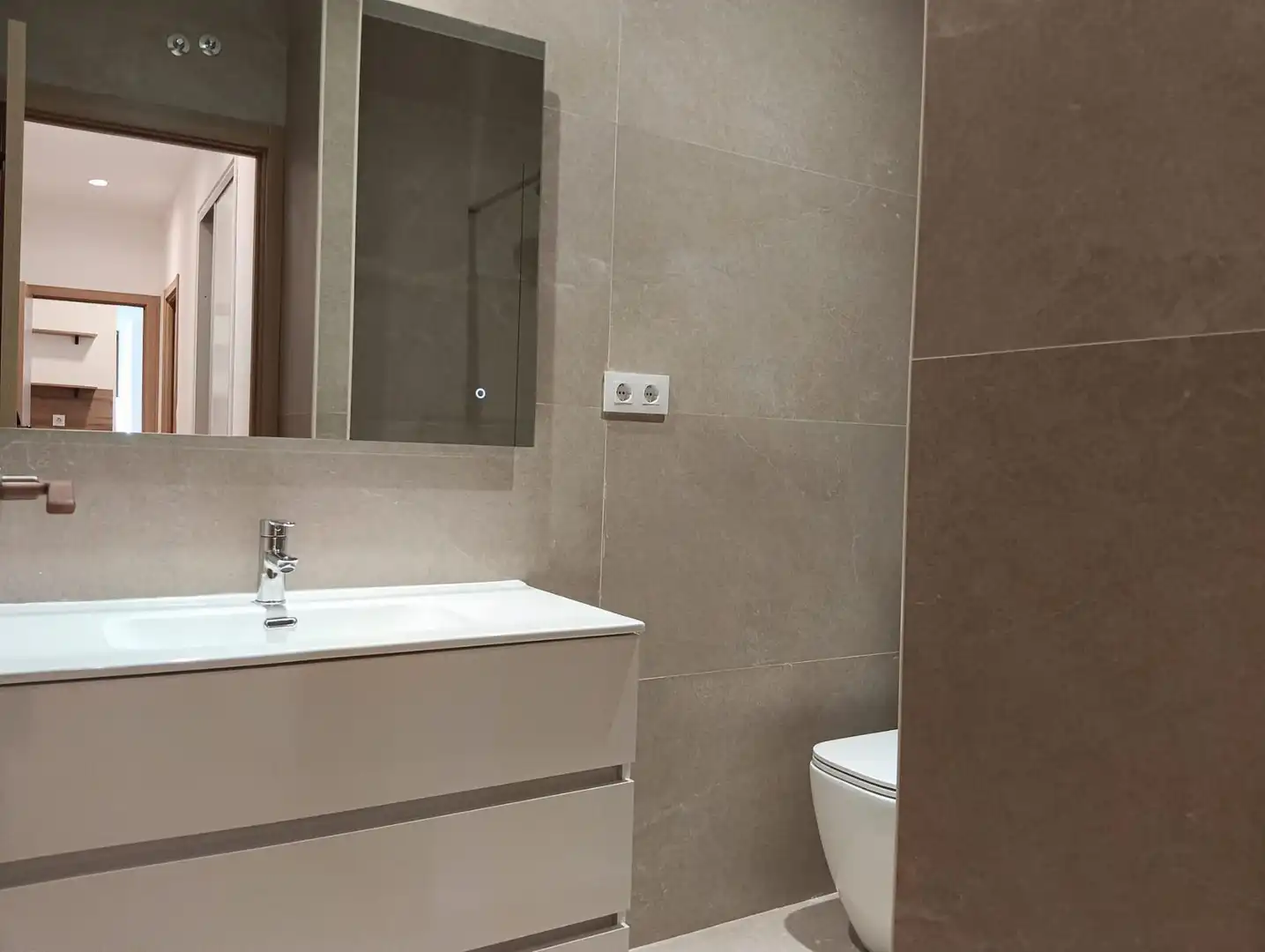Bathroom of Flat for sale in San Lorenzo de El Escorial  with Heating