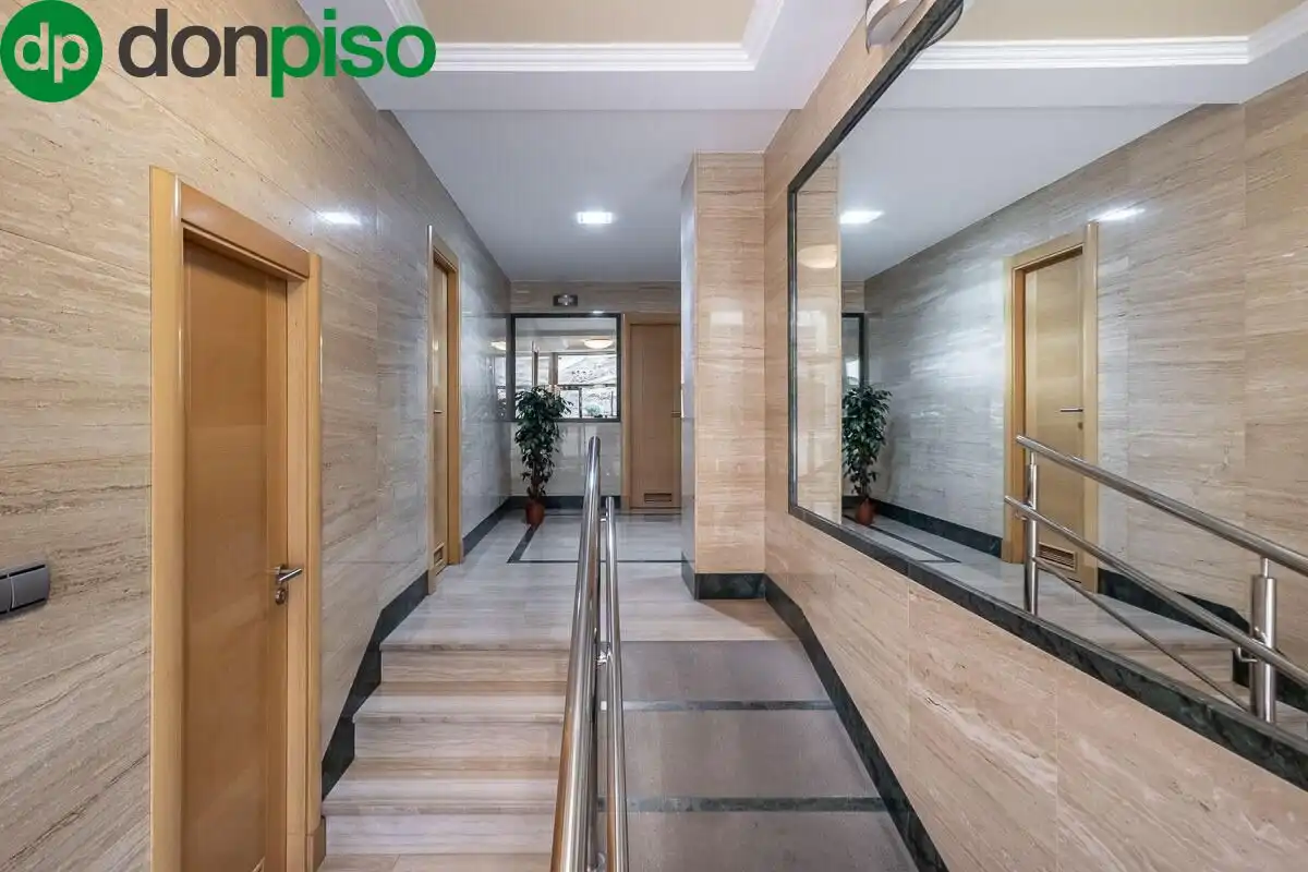 Flat for sale in Granada