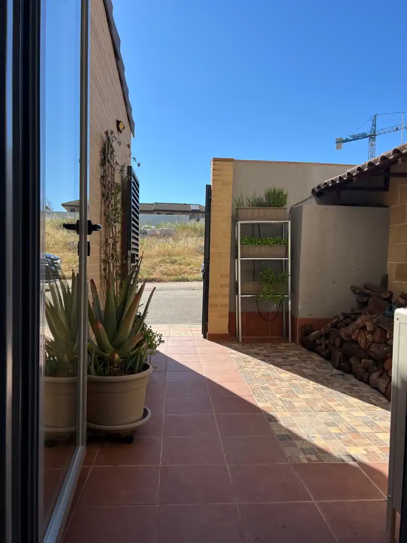 Terraza de Casa adosada en venta en Villalbilla con Aire acondicionado, Calefacción y Jardín privado