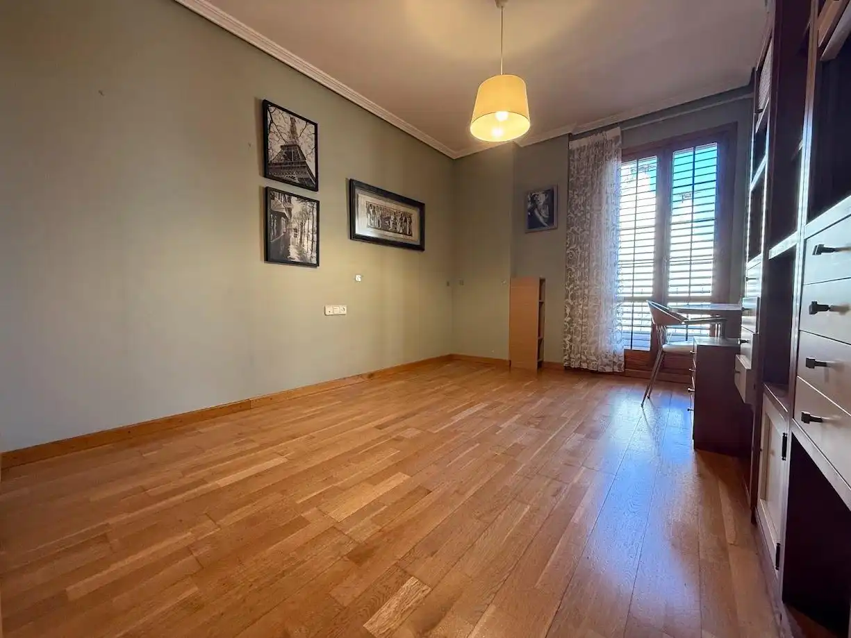 Habitación de Piso en venta en Mislata con Aire acondicionado, Calefacción y Balcón