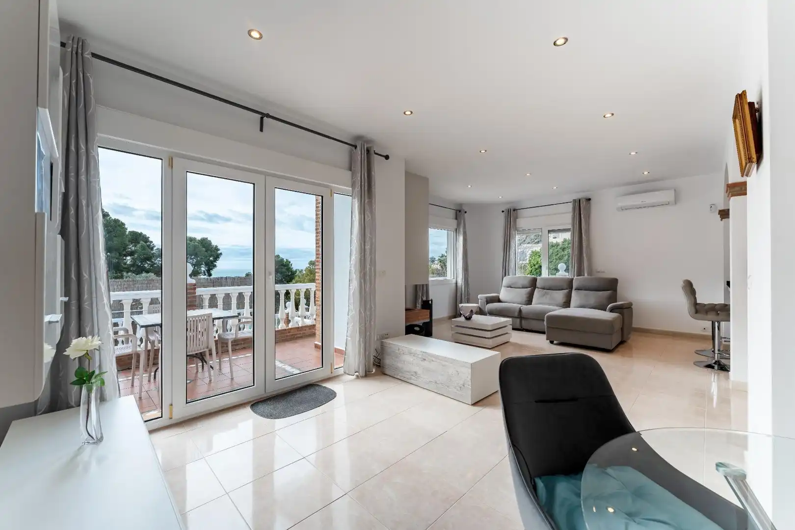 Sala de estar de Casa o chalet en venta en Vélez-Málaga con Piscina comunitaria