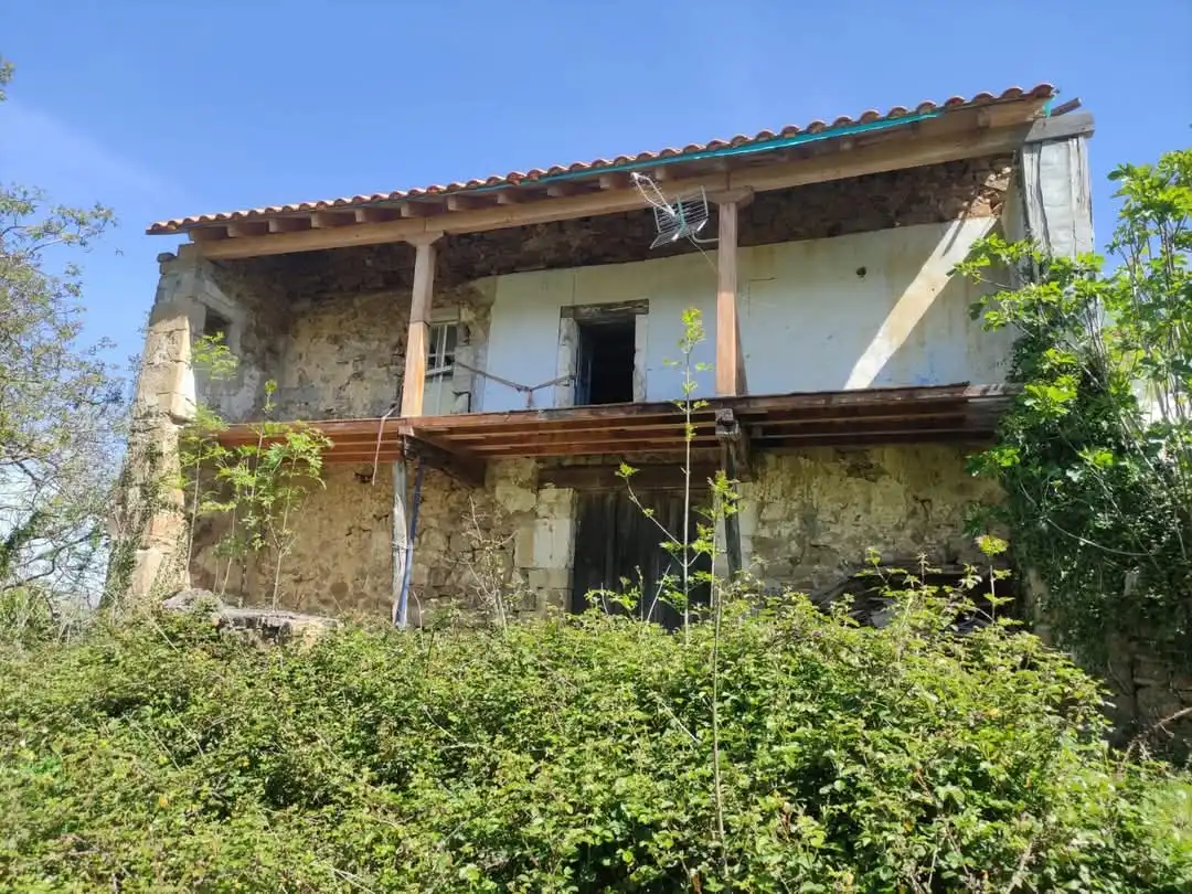 Vista exterior de Casa o chalet en venta en Soba con Jardín privado, Terraza y Balcón