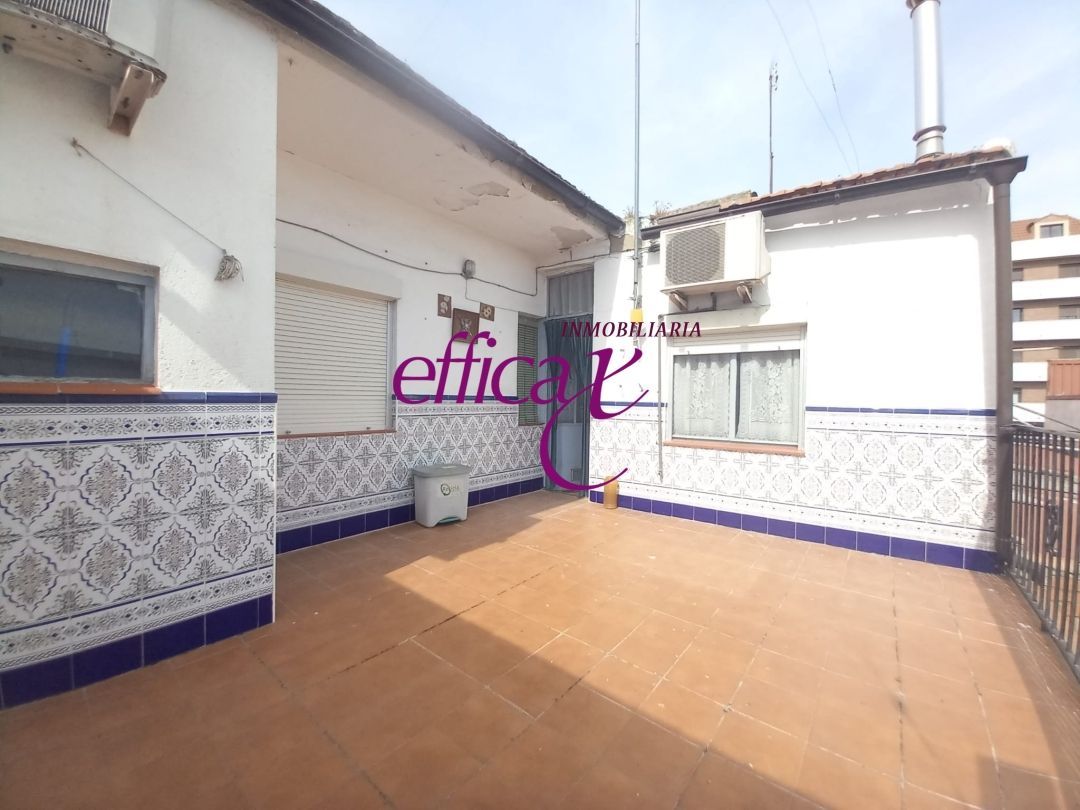 Vista exterior de Casa o xalet en venda en Torrijos amb Aire condicionat i Calefacció