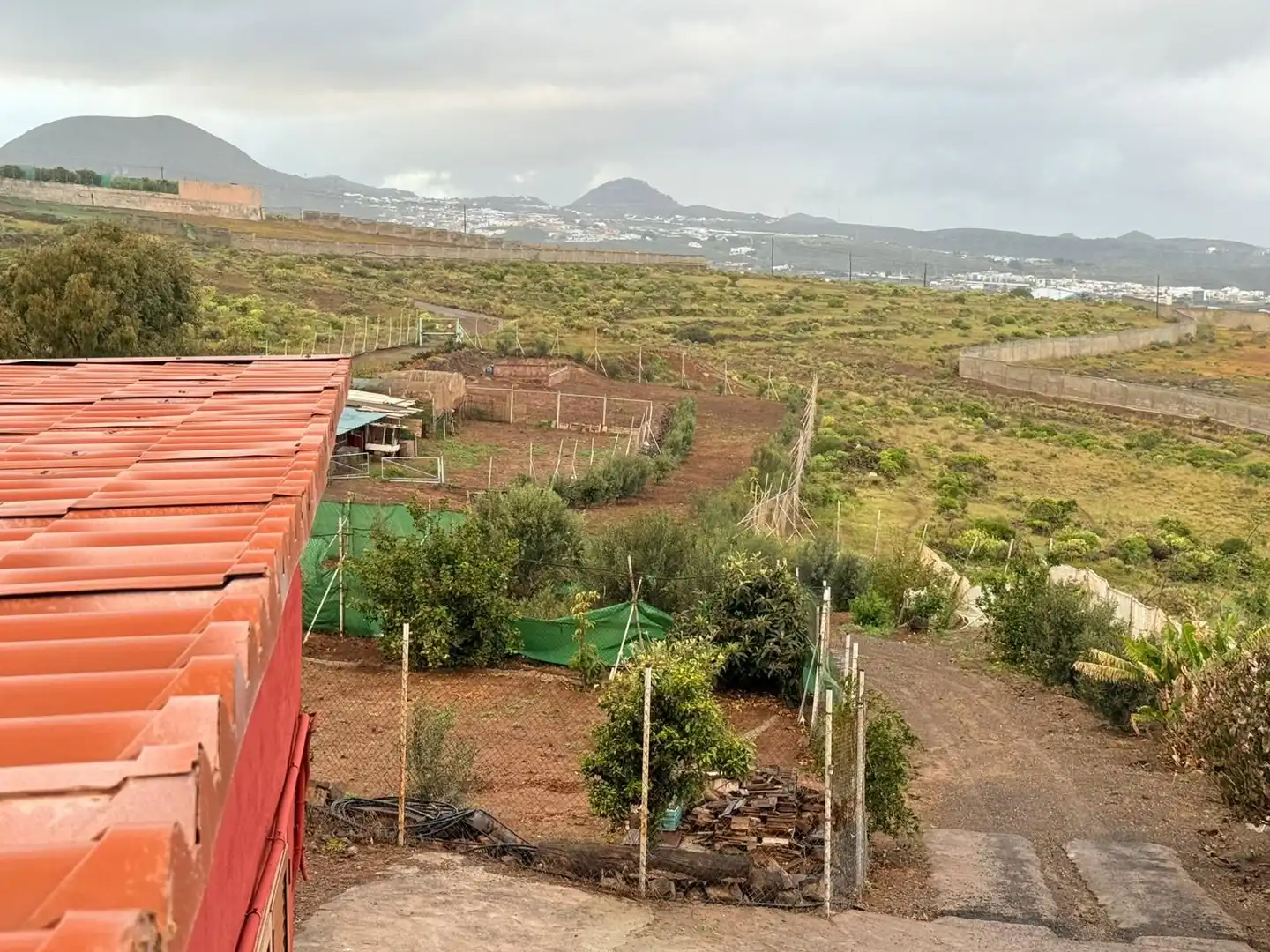 Finca rústica en venta en Telde con Jardín privado, Terraza y Amueblado