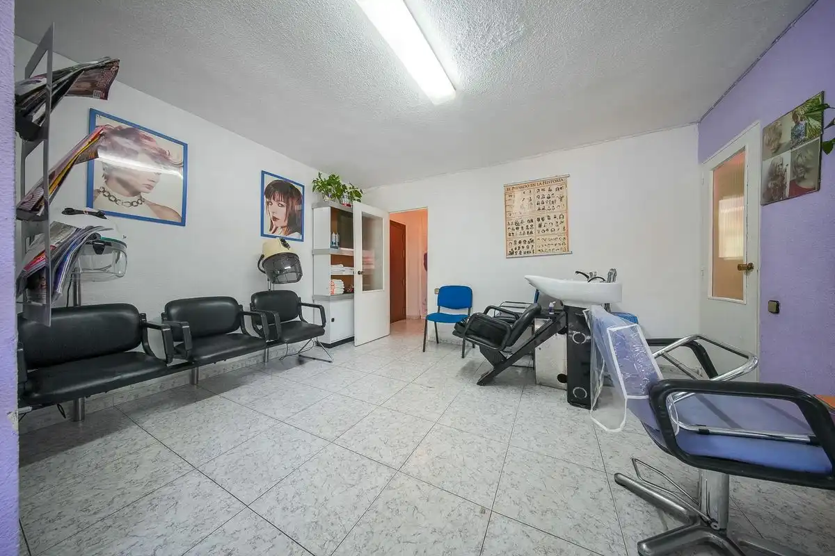 Ground floor for sale in Madrid  with Heating