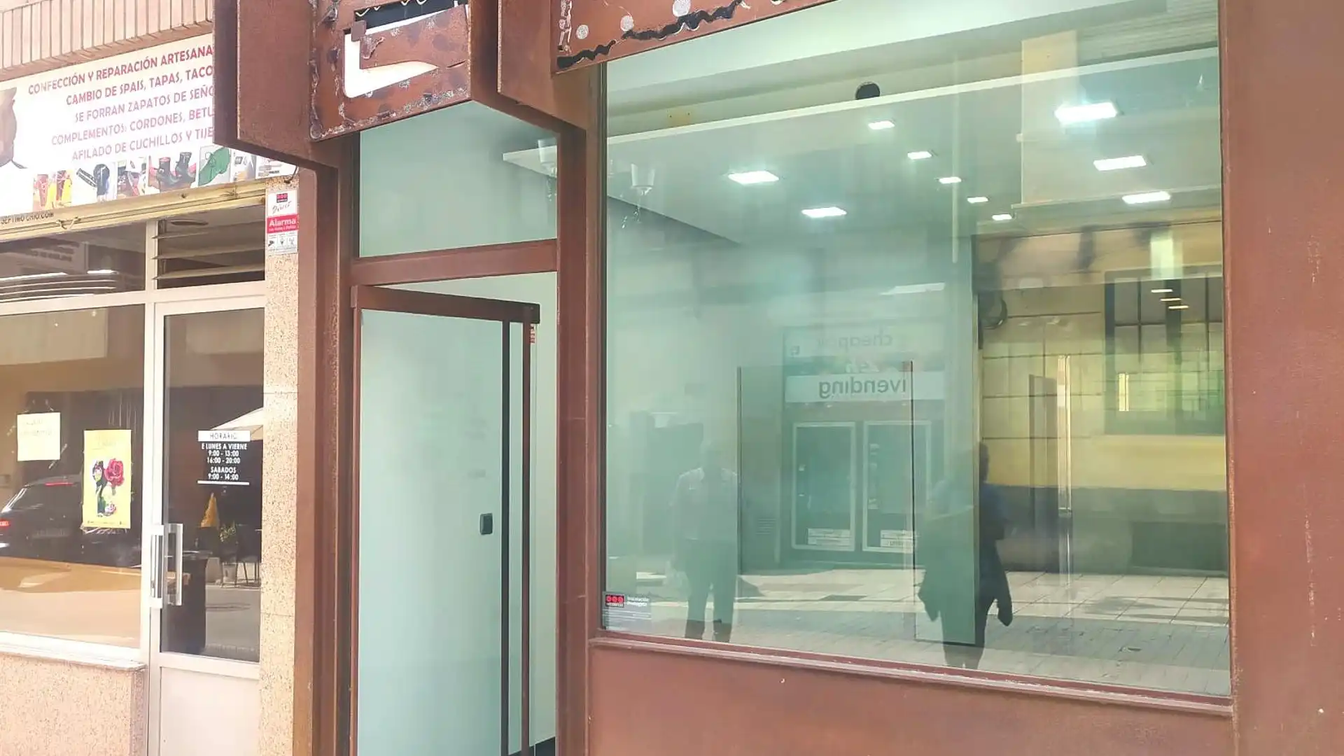 Local de alquiler en Perez de Ayala, Auditorio - Seminario - Parque de Invierno