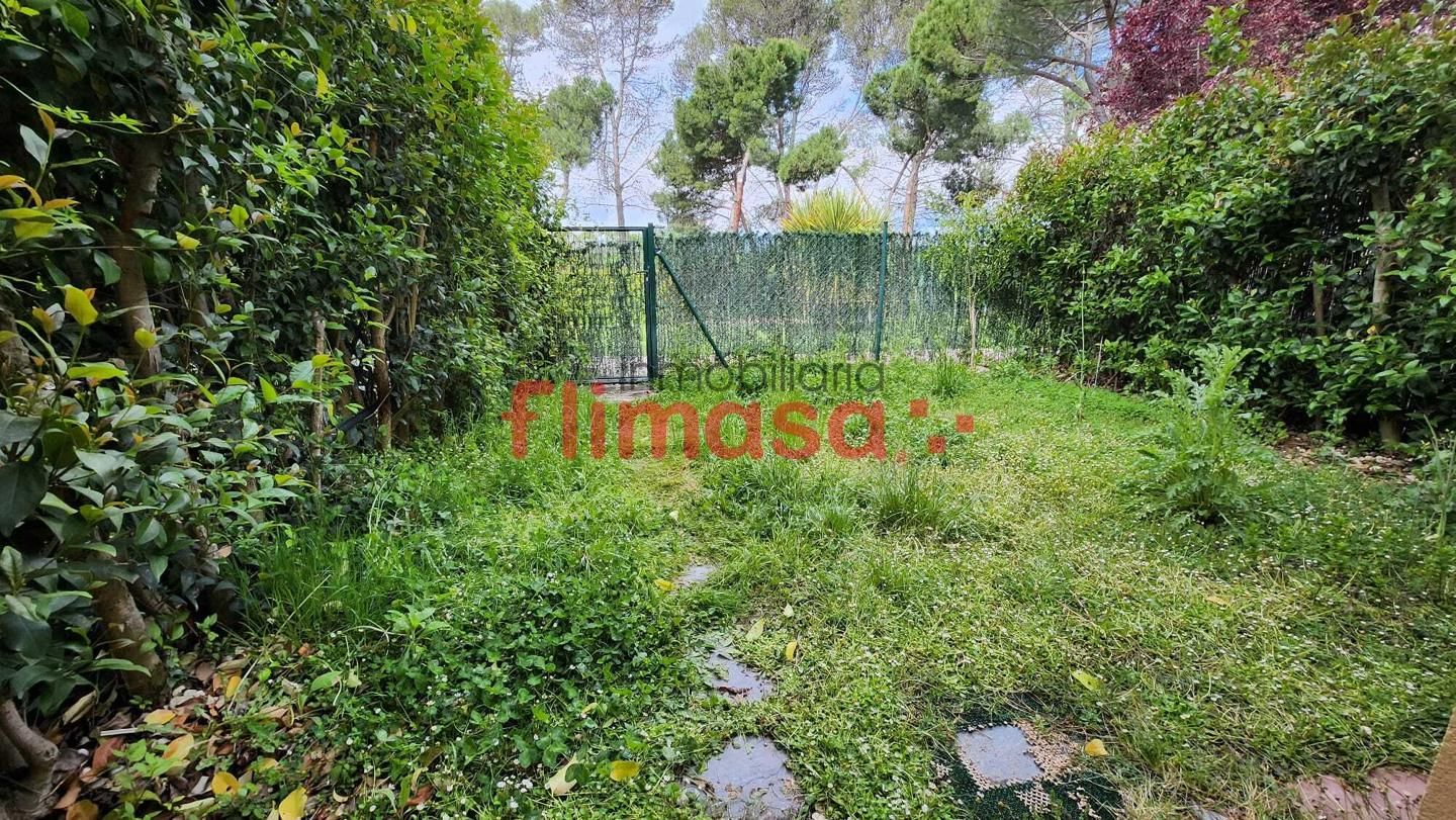 Planta baja for sale in Villaviciosa de Odón  with Air Conditioner and Terrace