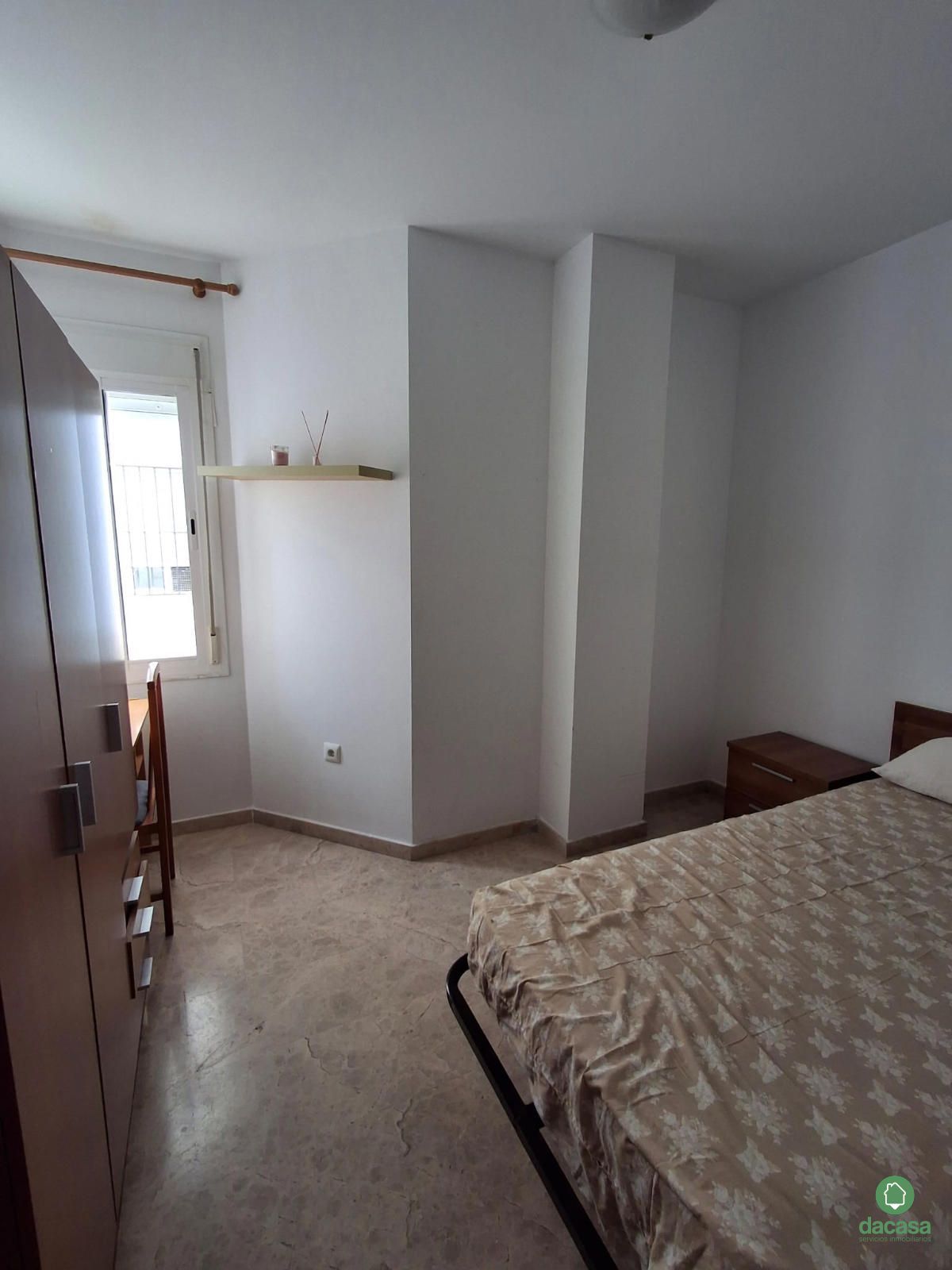 Habitación de Piso para compartir en  Huelva Capital con Amueblado, Lavadora y Microondas
