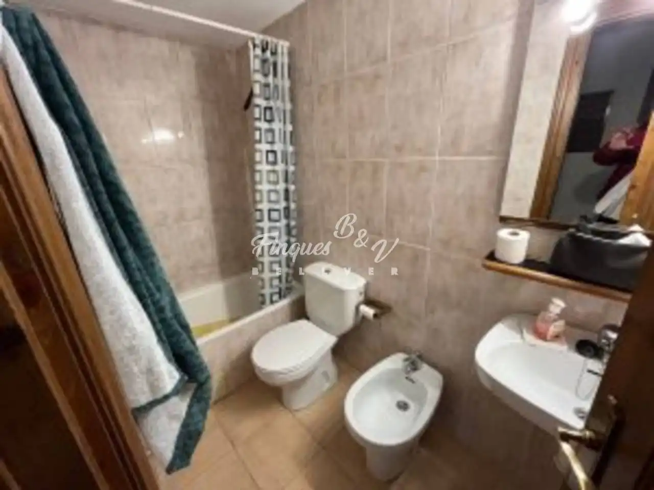 Bathroom of Flat for rent in Llívia  with Heating, Parquet flooring and Storage room