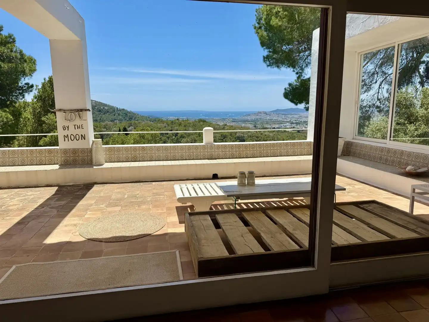 Terrassa de Finca rústica en venda en Santa Eulària des Riu amb Aire condicionat, Calefacció i Jardí privat