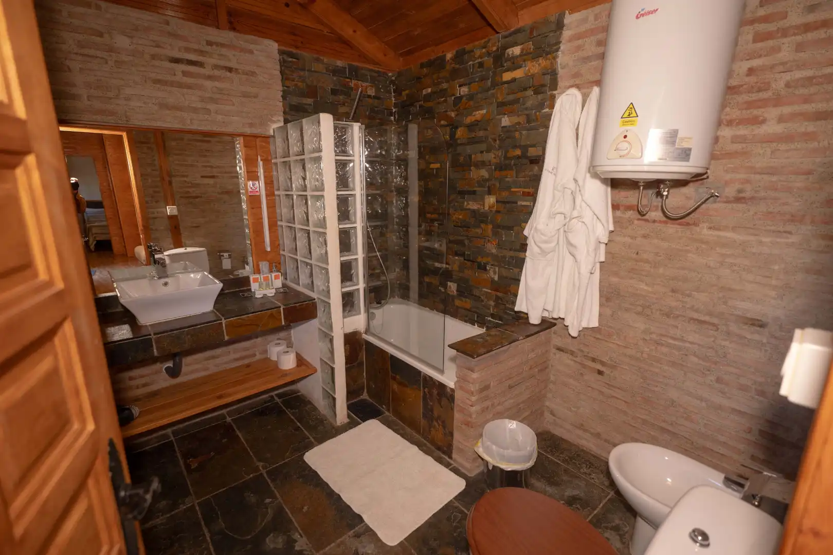 Baño de Finca rústica en venta en Nevada con Aire acondicionado, Jardín privado y Terraza