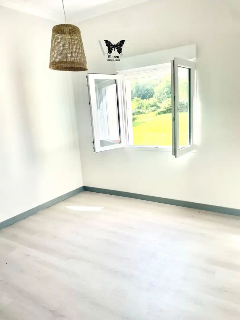 Bedroom of Flat for sale in Oviedo   with Heating