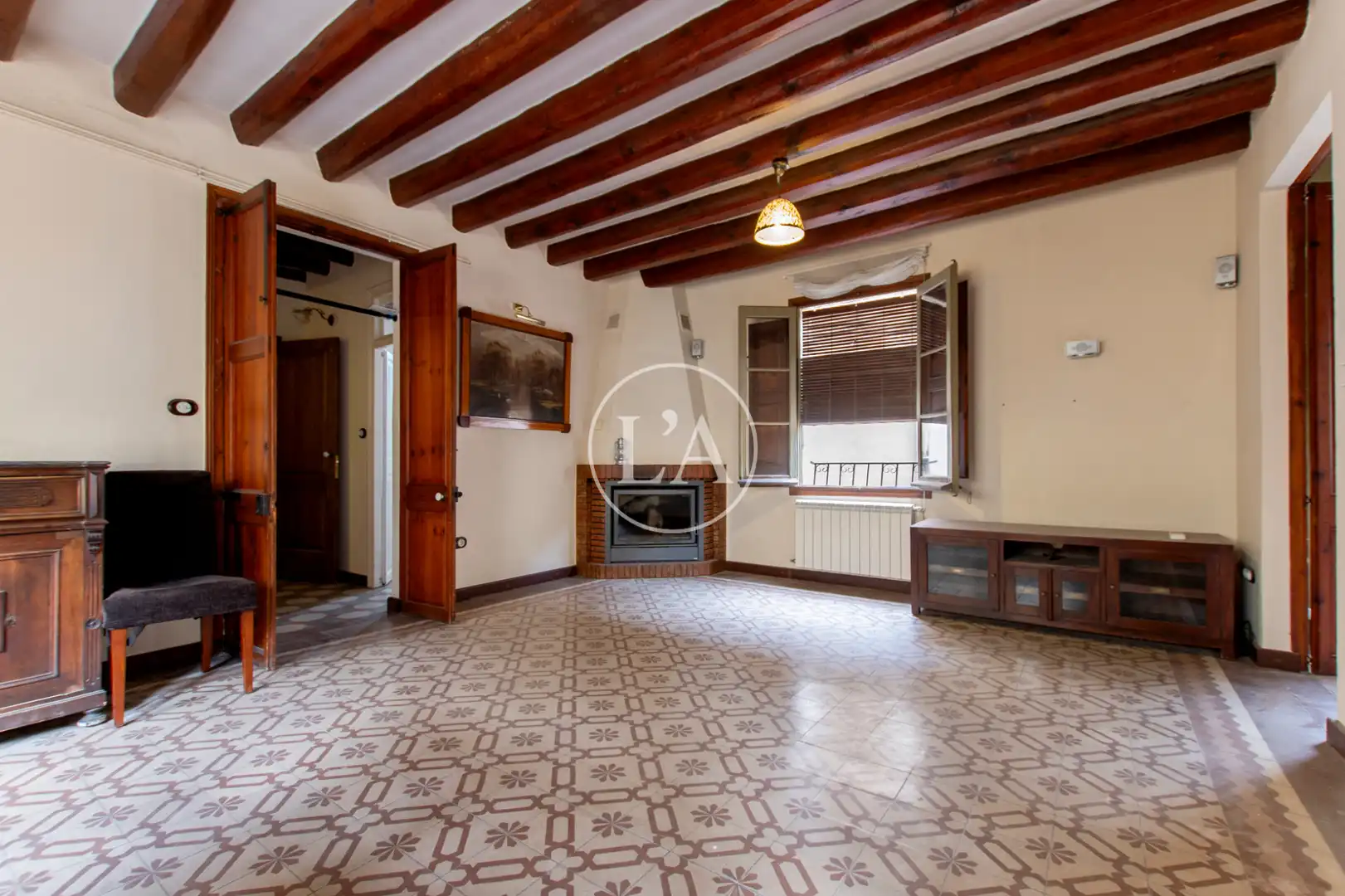 Casa aparellada amb terrassa en venda a Carrer de la Verge de la Pineda, imagen 3