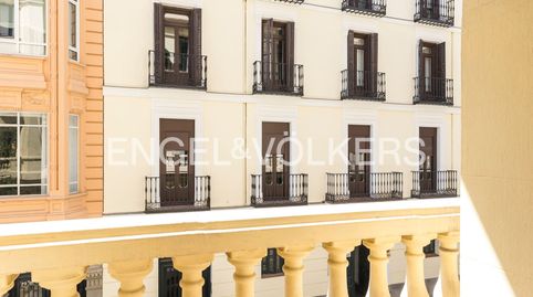 Foto 4 de Piso en venta en Calle de el Españoleto, Almagro, Madrid Capital