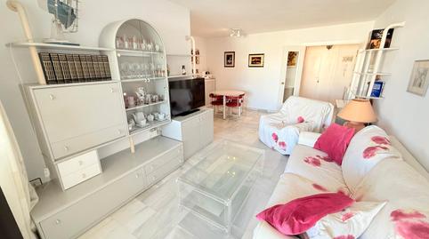 Foto 4 de Piso de alquiler en La Carihuela - Los Nidos, Torremolinos
