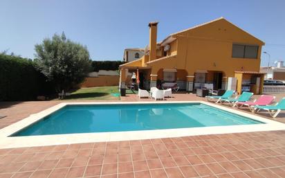 Swimming pool of House or chalet for sale in Rincón de la Victoria  with Air Conditioner, Terrace and Swimming Pool