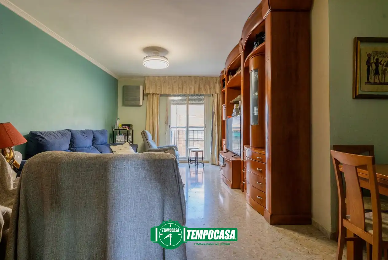 Schlafzimmer von Wohnung zum Verkauf in Valencia mit Klimaanlage und Balkon