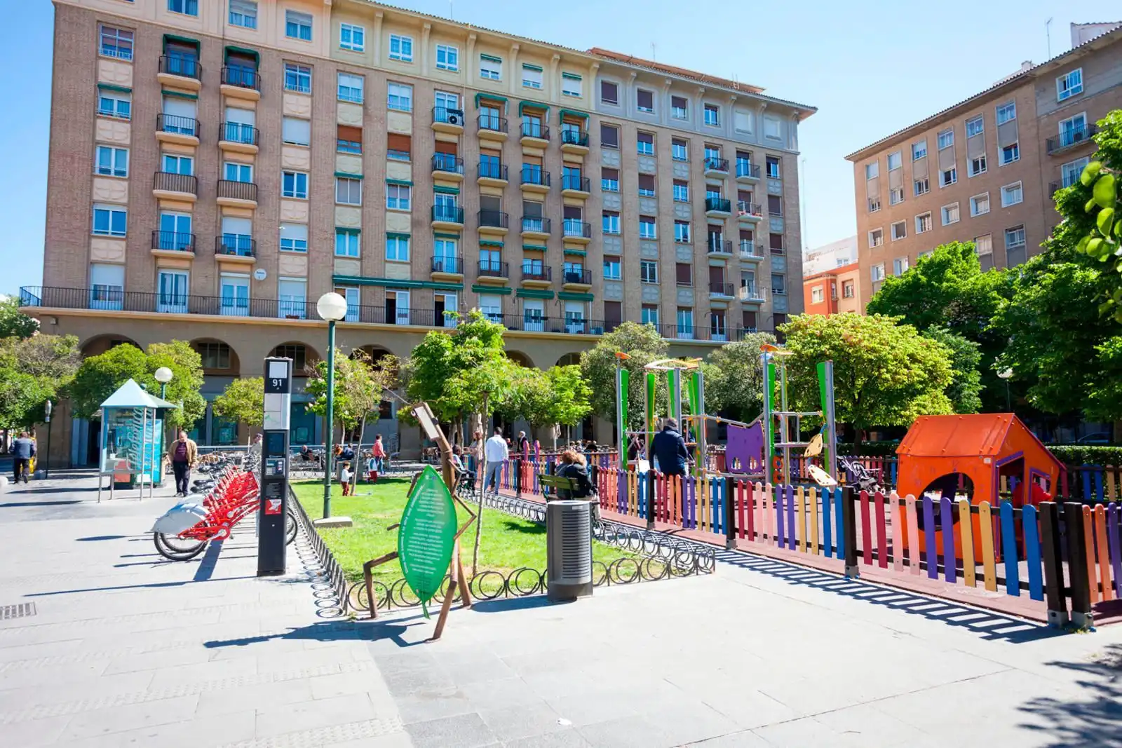 Exterior view of Flat for sale in Zaragoza  with Air Conditioner, Terrace and Storage room