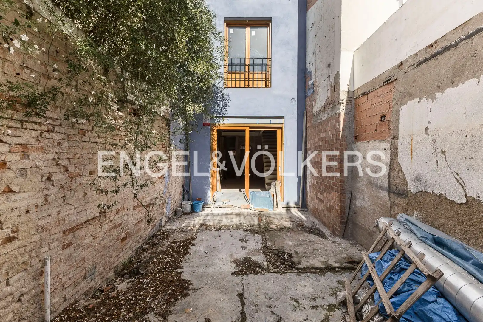 Vista exterior de Casa o chalet en venta en Barcelona con Calefacción, Jardín privado y Terraza