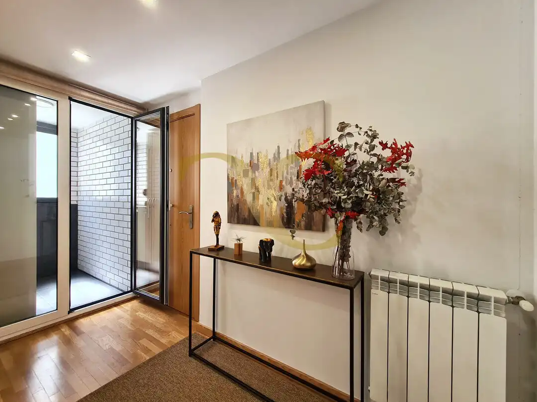 Piso en venta en Oviedo  con Calefacción, Terraza y Trastero