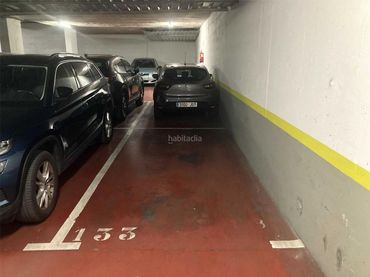 Einzelparkplatz zur Miete in Calle Antonio Cumella 11