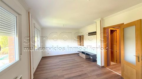 Foto 5 de Casa adosada de alquiler en Ajalvir, Casco Urbano, Paracuellos de Jarama