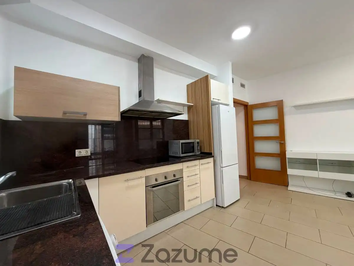 Wohnung zur Miete in Carrer Quarter, El Pedró