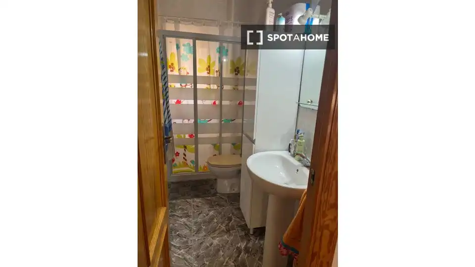 Baño de Apartamento para compartir en San Pedro del Pinatar con Aire acondicionado, Terraza y Amueblado