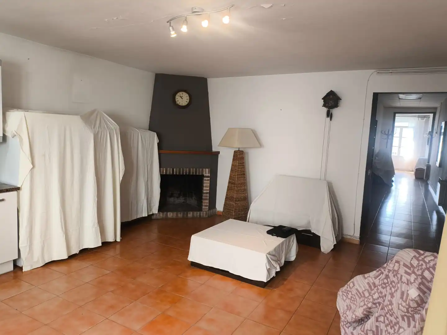 Sala de estar de Casa adosada en venta en Caldes d'Estrac con Calefacción, Parquet y Amueblado