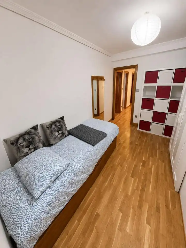 Schlafzimmer von Wohnung zum Verkauf in Zaragoza mit Klimaanlage, Heizung und Parkett