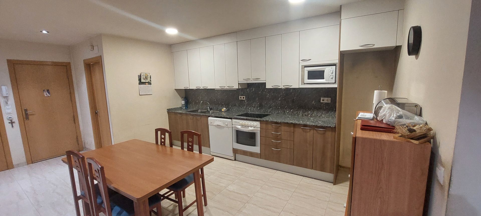 Cuina de Apartament en venda en Tàrrega amb Aire condicionat, Calefacció i Terrassa